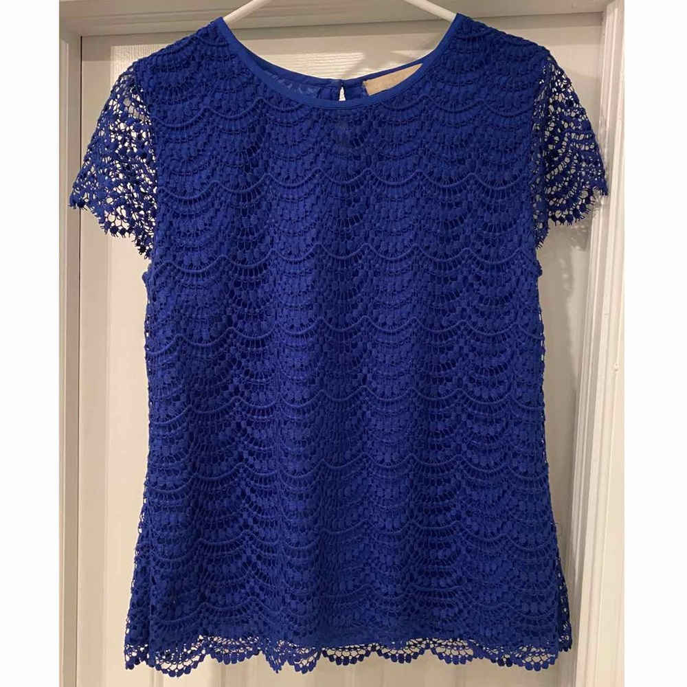 Banana Republic scalloped lace top